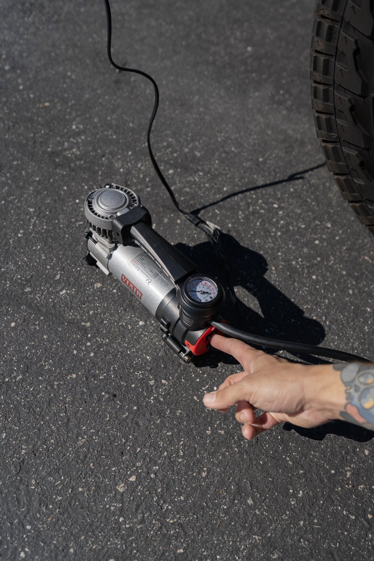 VIAIR 88P Portable Air Compressor – view 2